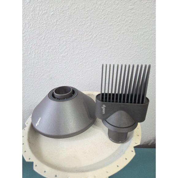 Genuine Dyson Supersonic Hair Dryer Wide Tooth Comb & Diffuser Attachments - Picture 1 of 5